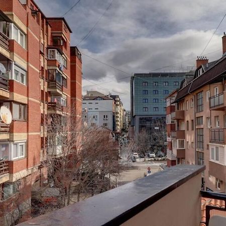 Town Square Apartment Pristina Extérieur photo