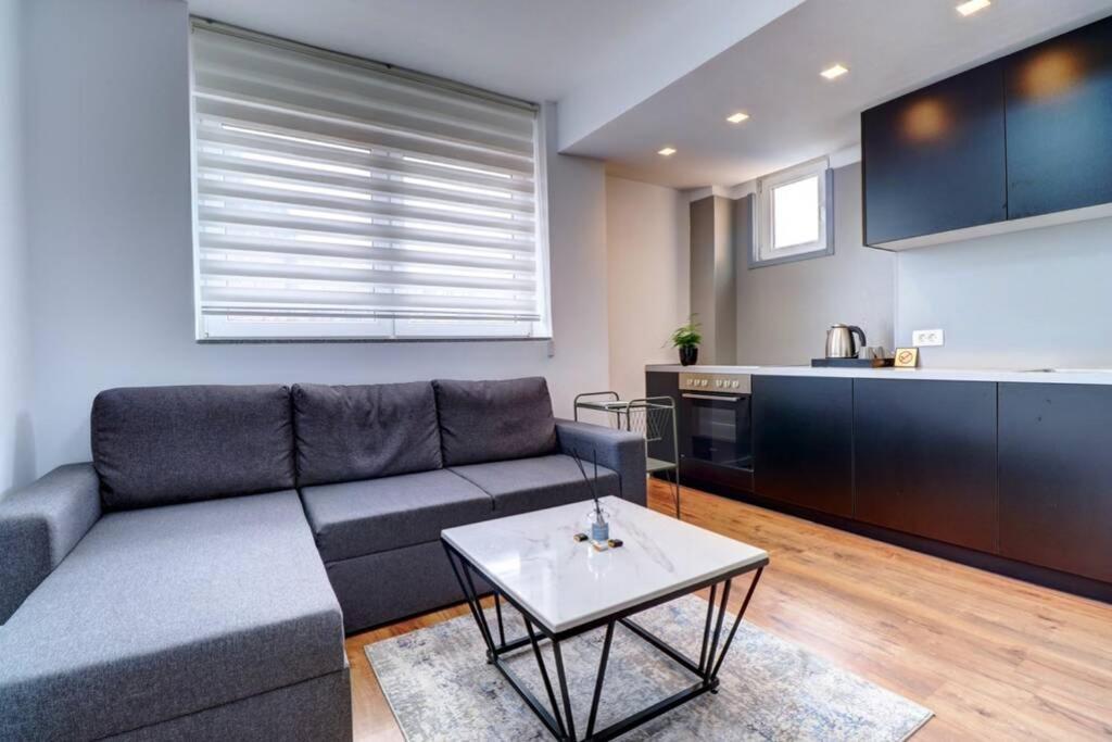 Town Square Apartment Pristina Extérieur photo